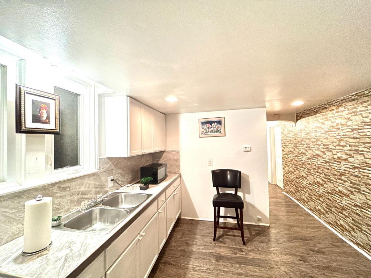 Albert Housing Windsor Ngoại thất bức ảnh